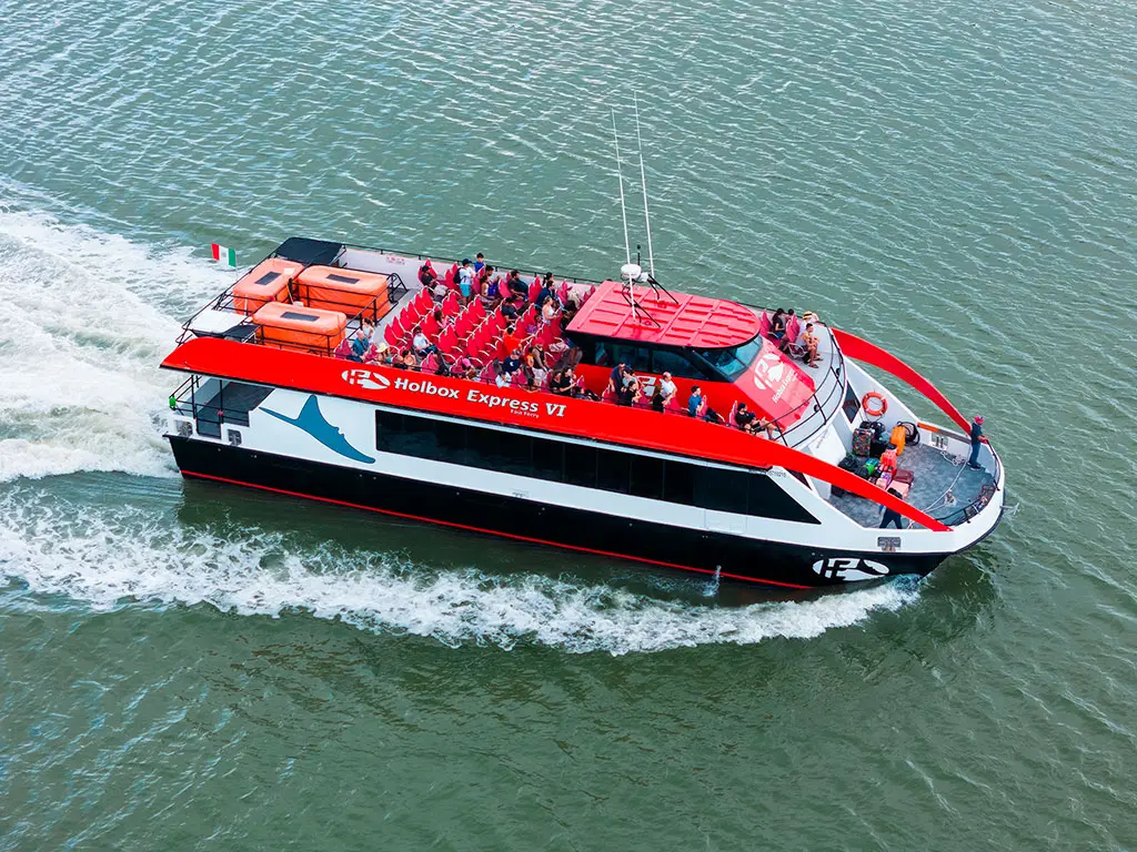 Ferry sailing to Holbox
